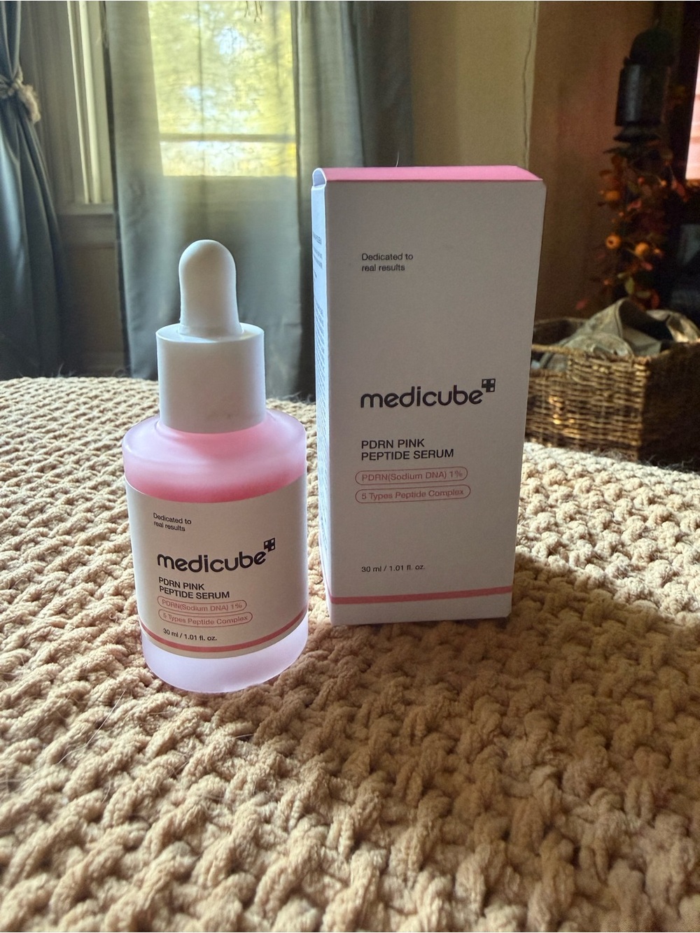 Medicube PDRN Pink Peptide Serum — Pink